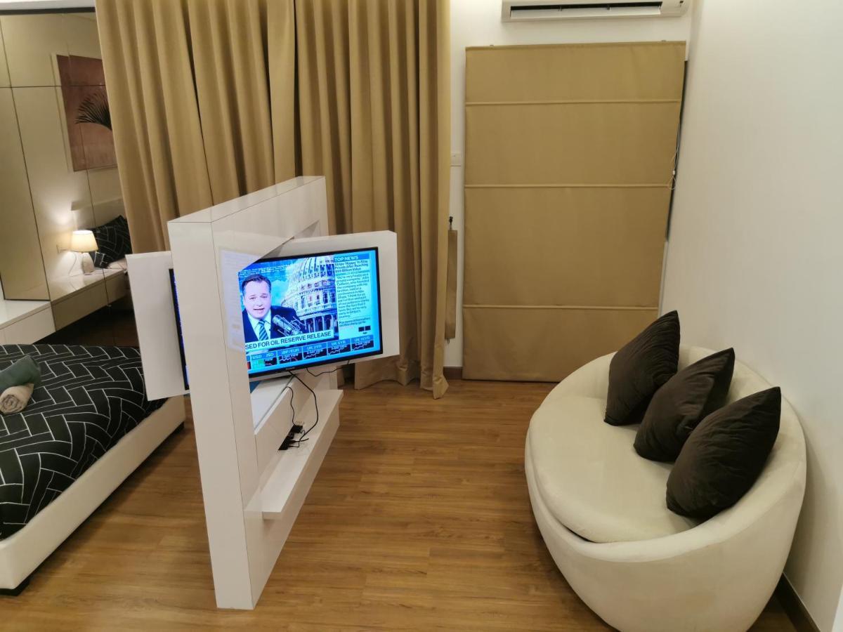 Ferienwohnung Apple 5 @ Menara Simfoni/Symphony Tower Free Wifi/Parking/Tv Box/Nexflix Cheras Exterior foto