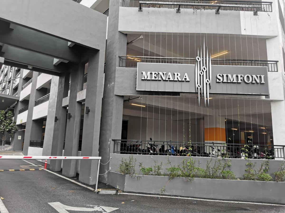 Ferienwohnung Apple 5 @ Menara Simfoni/Symphony Tower Free Wifi/Parking/Tv Box/Nexflix Cheras Exterior foto